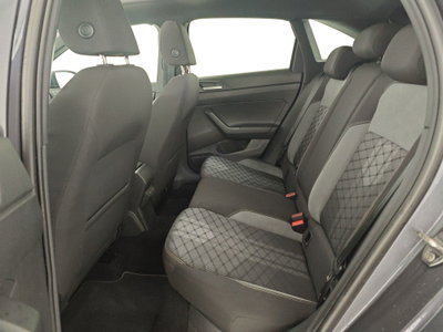 Volkswagen Taigo 1.0 tsi R-Line 115cv (13)