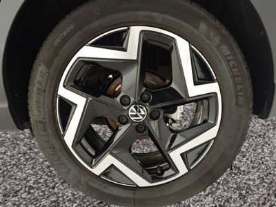 Volkswagen Taigo 1.0 tsi R-Line 115cv (6)