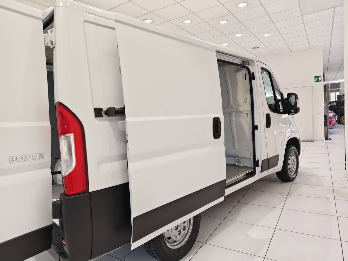 Peugeot Boxer Furgone 328 2.2 BlueHDi 120 S&S PC-TN Furgone (17)