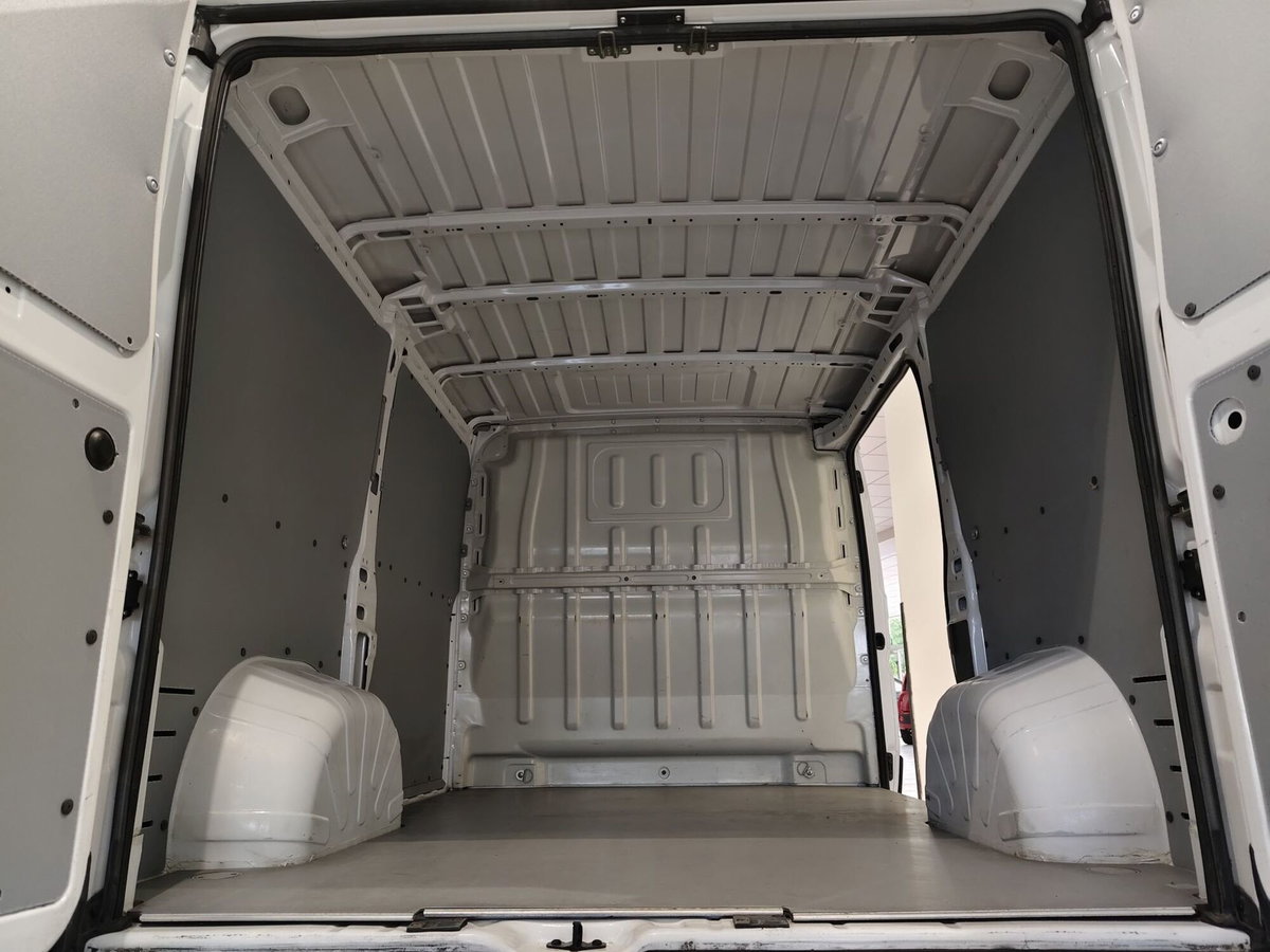 Peugeot Boxer Furgone 328 2.2 BlueHDi 120 S&S PC-TN Furgone (18)