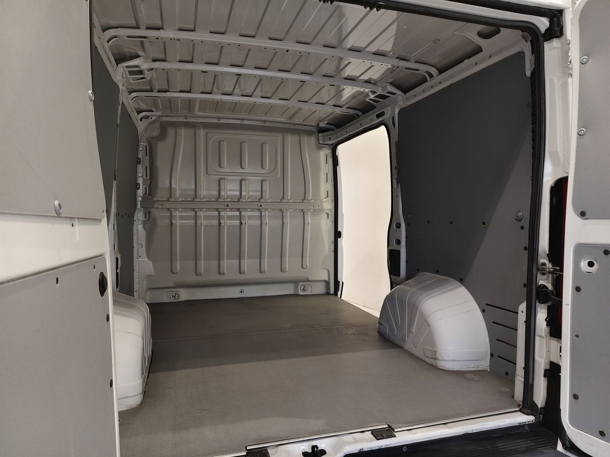 Peugeot Boxer Furgone 328 2.2 BlueHDi 120 S&S PC-TN Furgone (19)