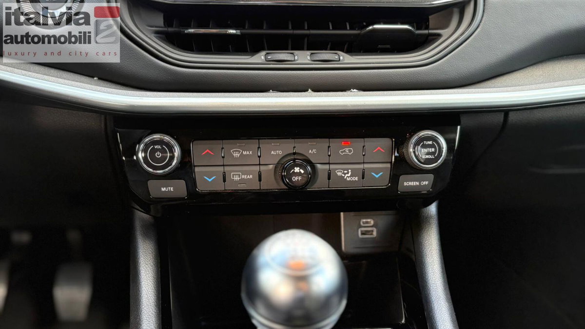 Jeep Compass 1.6 Multijet II 2WD Limited (16)