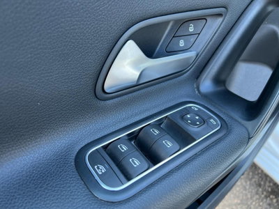 Mercedes-Benz Classe A Sedan 200 d Automatic 4p. Business (11)