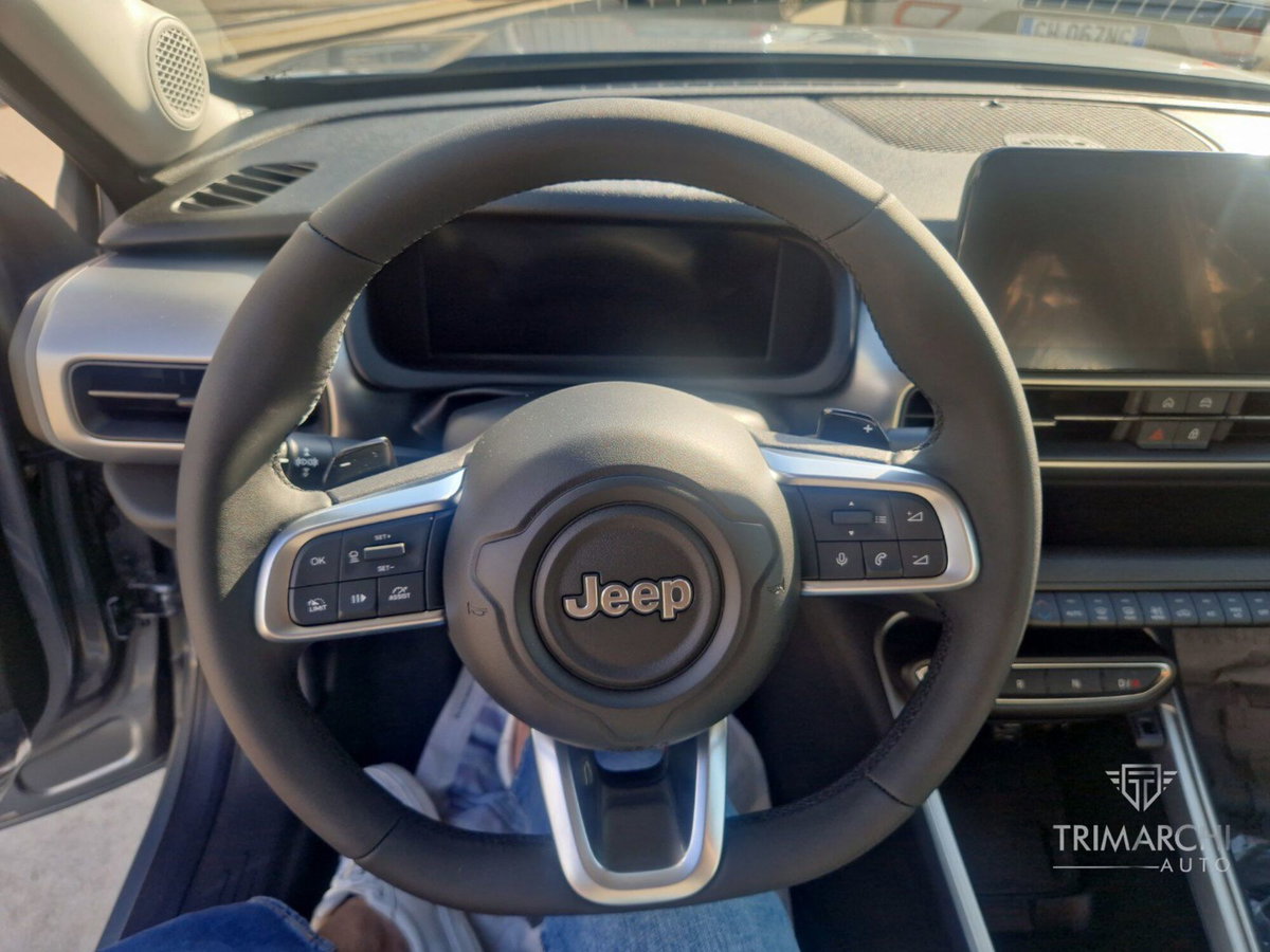 Jeep Avenger 1.2 turbo e-hybrid mhev Summit fwd 110cv edct6 (14)