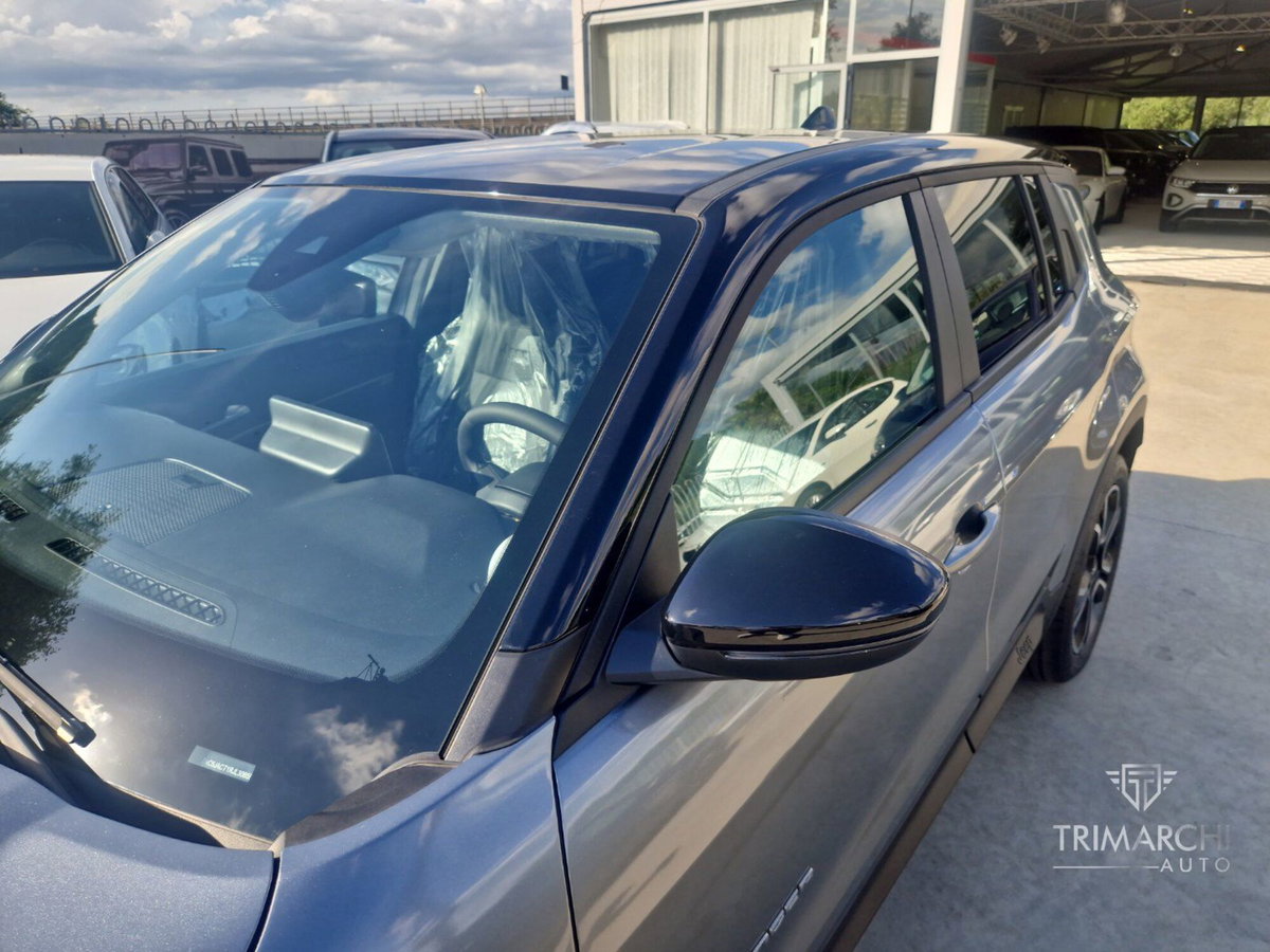 Jeep Avenger 1.2 turbo e-hybrid mhev Summit fwd 110cv edct6 (8)