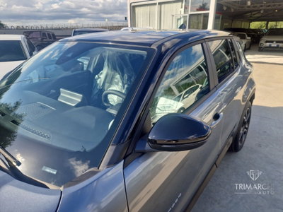 Jeep Avenger 1.2 turbo e-hybrid mhev Summit fwd 110cv edct6 (8)