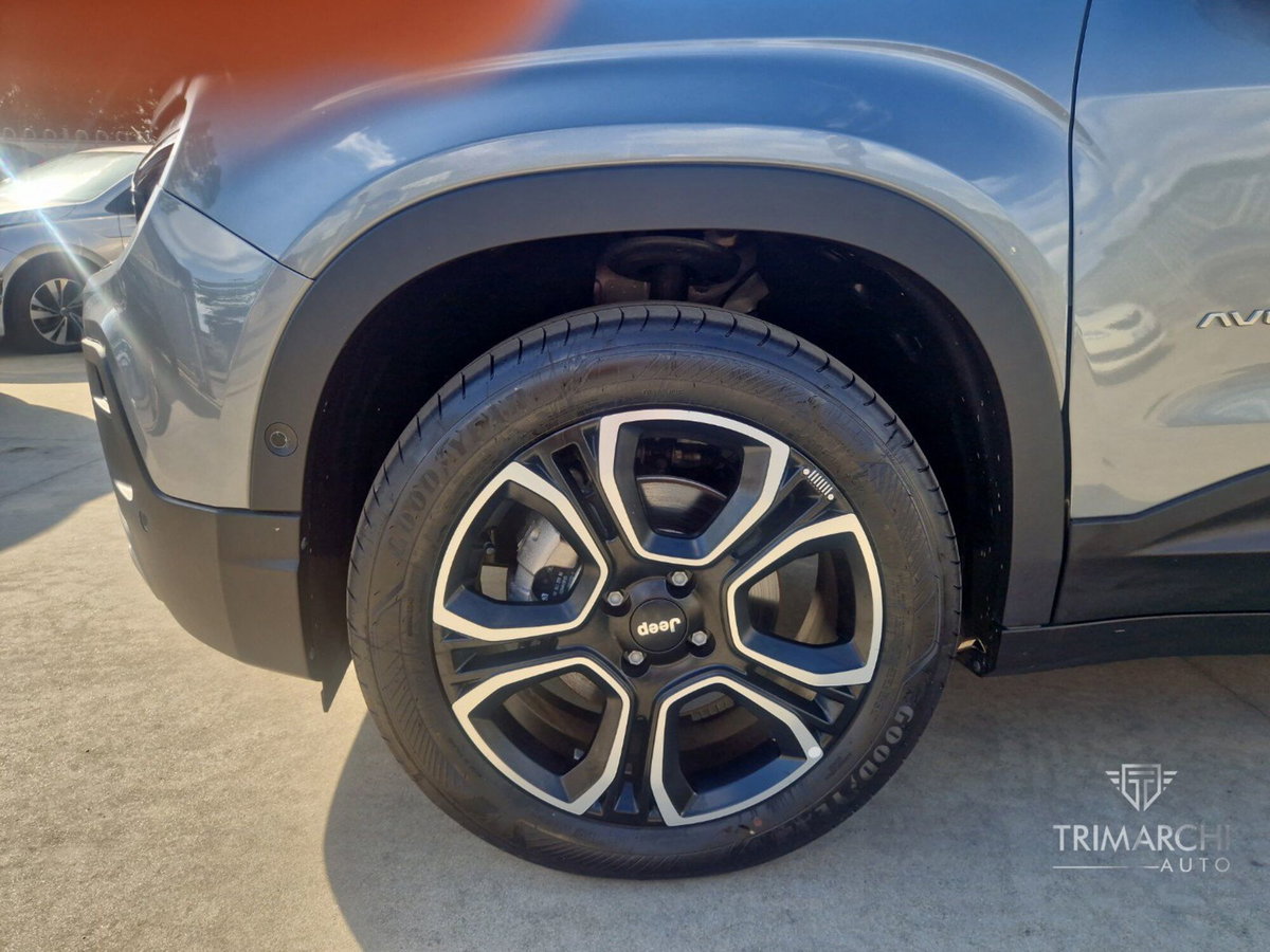 Jeep Avenger 1.2 turbo e-hybrid mhev Summit fwd 110cv edct6 (9)