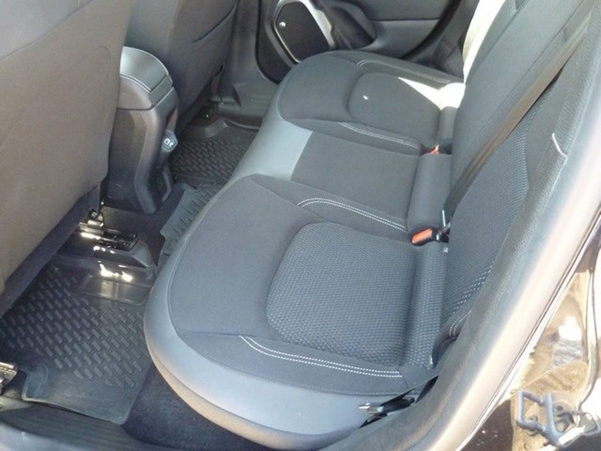 Jeep Renegade 1.6 Mjt 120 CV Limited (7)