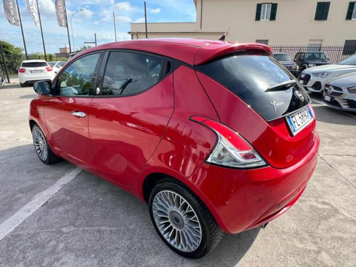 Lancia Ypsilon 1.2 69 CV 5 porte GPL Ecochic Gold (6)