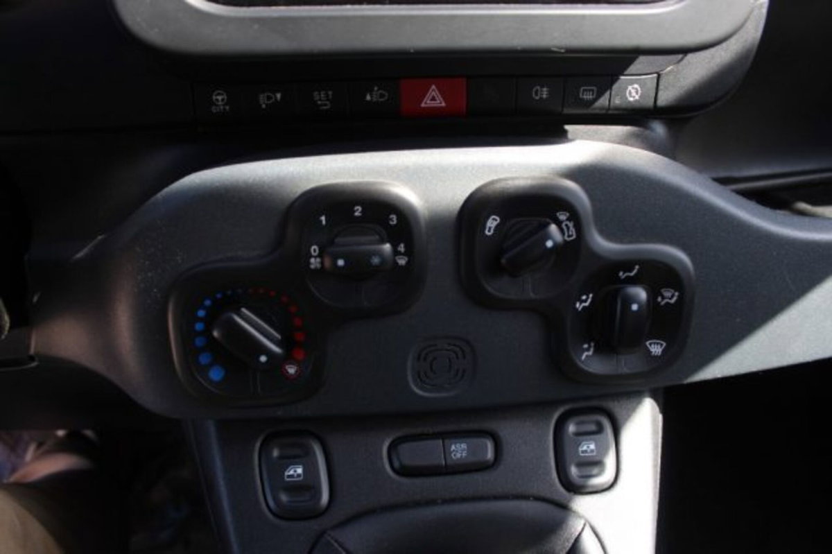 Fiat Panda 1.0 firefly hybrid s&s 70cv 5p.ti (12)