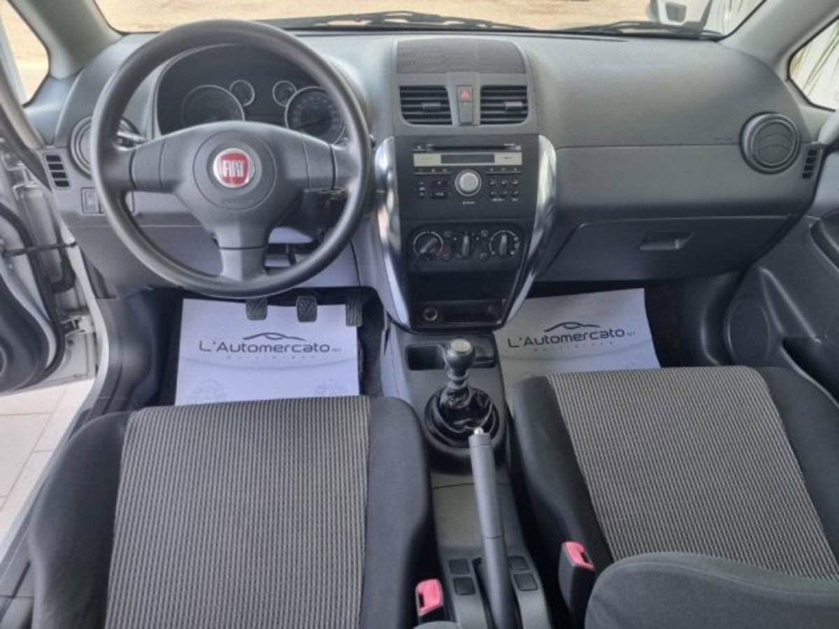 Fiat Sedici 2.0 MJT 16V DPF 4x2 Emotion (11)
