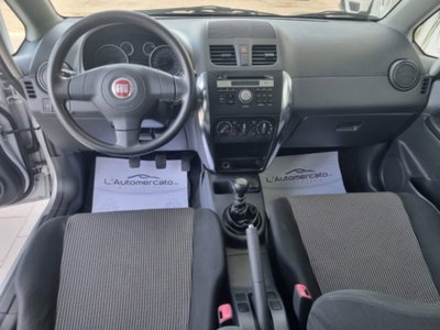 Fiat Sedici 2.0 MJT 16V DPF 4x2 Emotion (11)