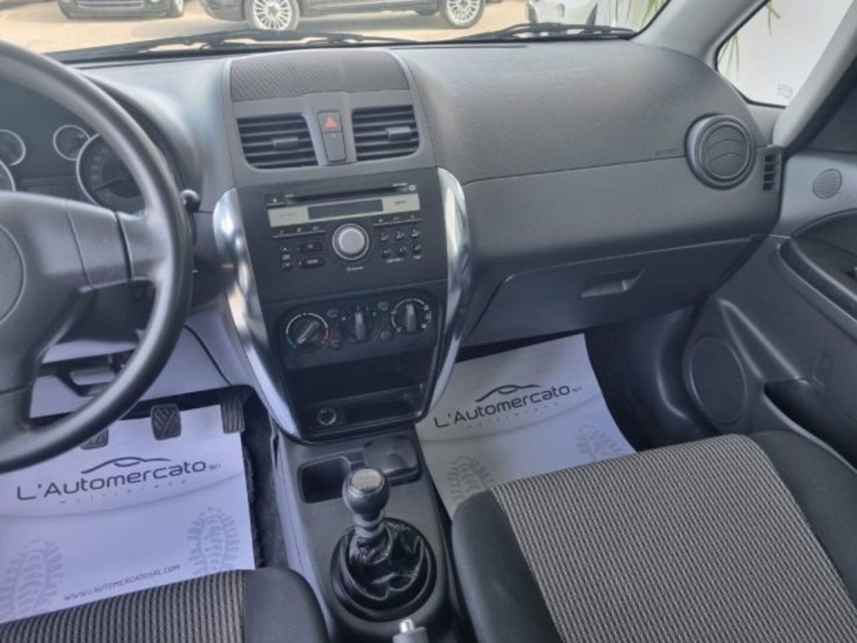 Fiat Sedici 2.0 MJT 16V DPF 4x2 Emotion (13)
