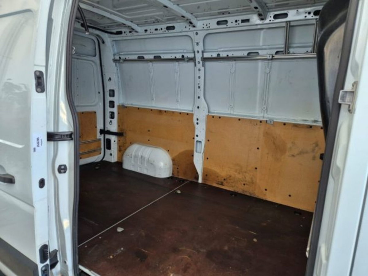 Opel Movano Furgone 35 2.3 CDTI 130CV PC-TM FWD Furgone (10)