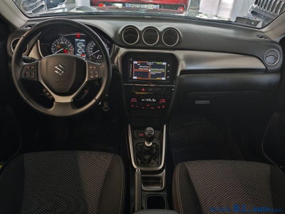 Suzuki Vitara 1.4 Hybrid Easy Top (8)