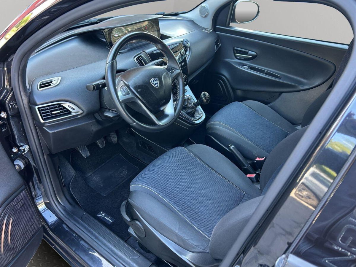 Lancia Ypsilon 1.3 MJT 16V 95 CV 5 porte S&S Platinum (10)