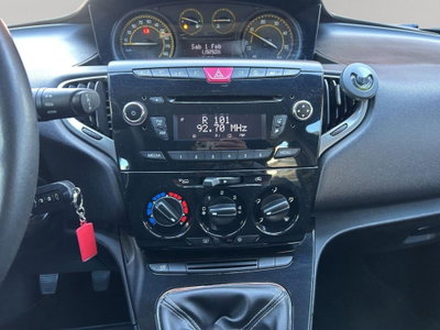 Lancia Ypsilon 1.3 MJT 16V 95 CV 5 porte S&S Platinum (16)