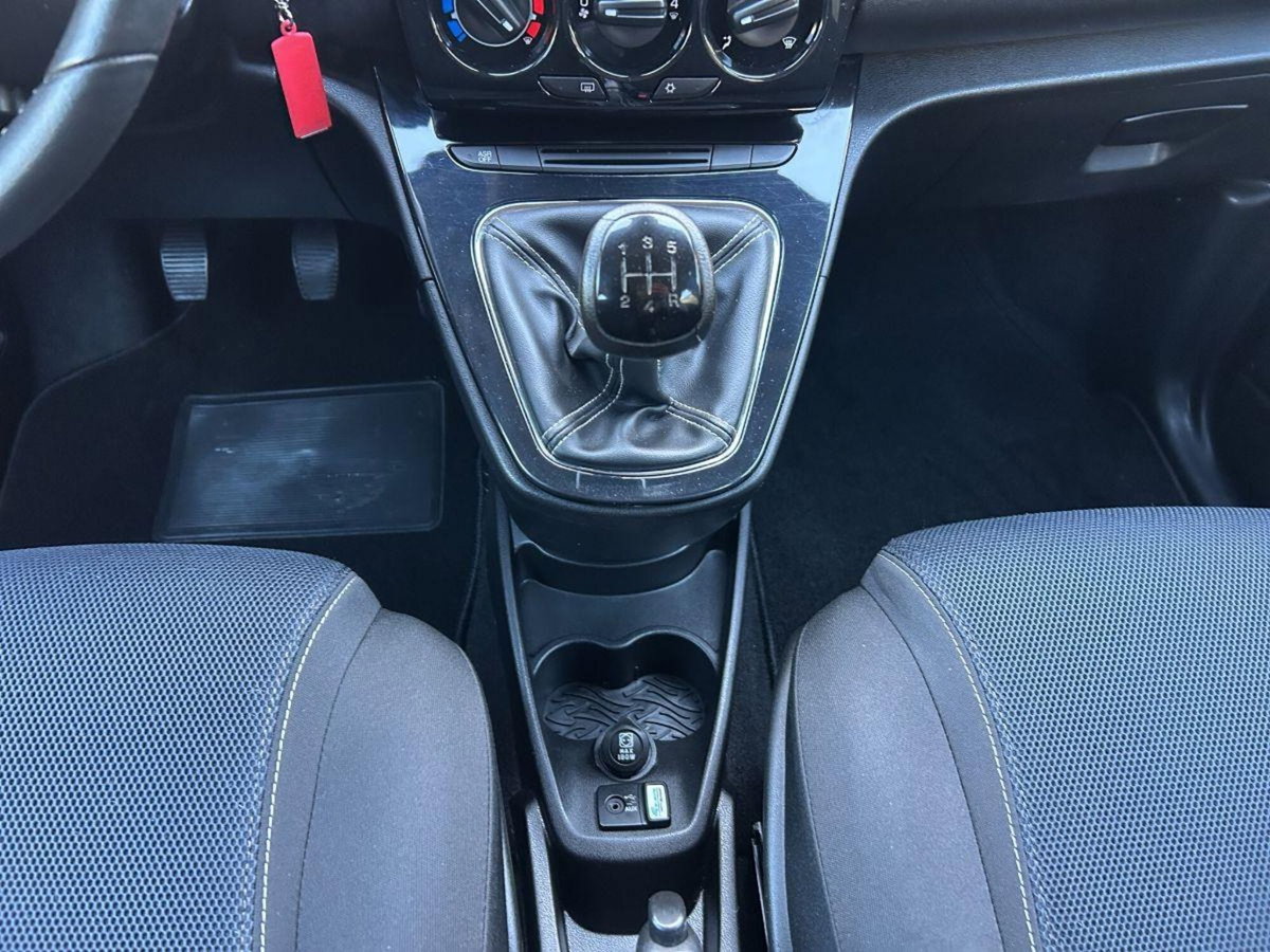 Lancia Ypsilon 1.3 MJT 16V 95 CV 5 porte S&S Platinum (17)