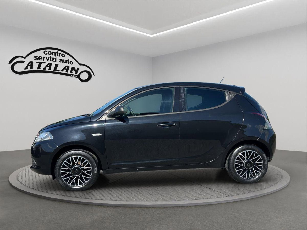 Lancia Ypsilon 1.3 MJT 16V 95 CV 5 porte S&S Platinum (2)