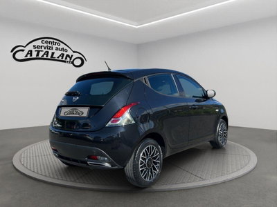 Lancia Ypsilon 1.3 MJT 16V 95 CV 5 porte S&S Platinum (5)