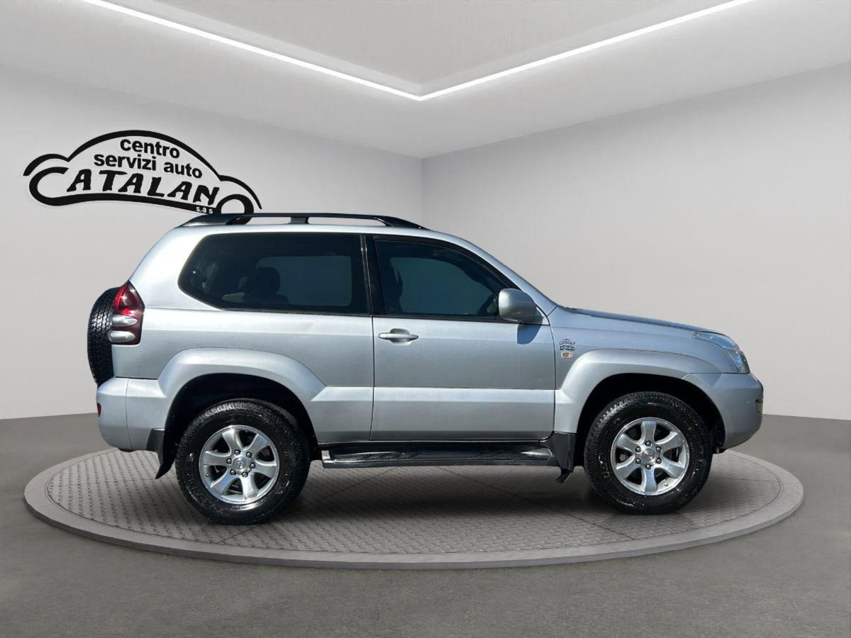 Toyota Land Cruiser D-4D 16V cat 3 porte (6)