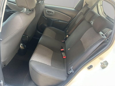 Toyota Yaris 16V cat 5 porte (12)