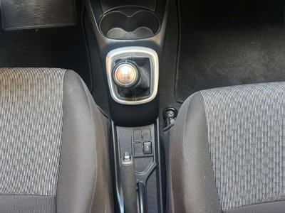 Toyota Yaris 16V cat 5 porte (17)