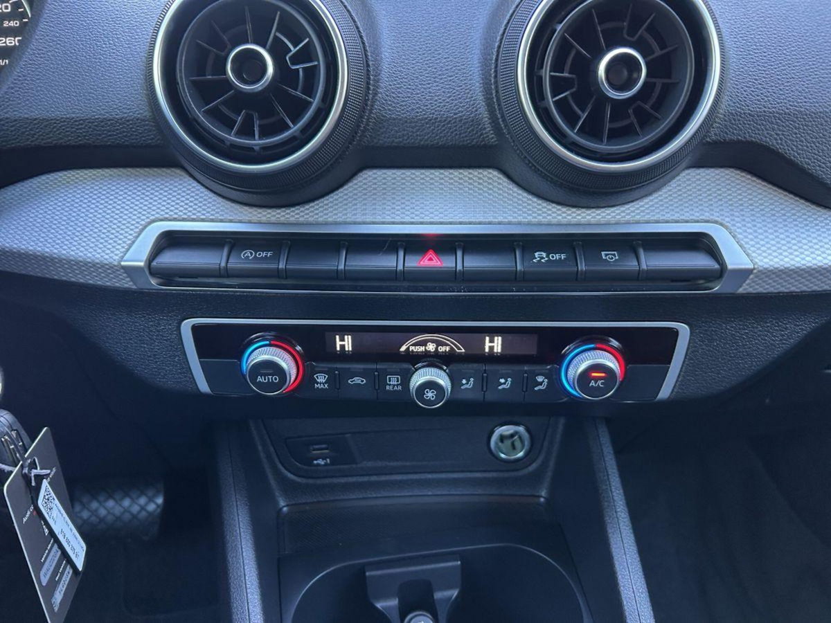 Audi Q2 Q2 35 TDI S tronic S line Edition (16)