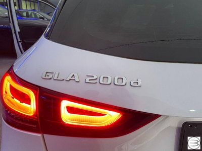 Mercedes-Benz GLA SUV 200 d Automatic Sport (4)