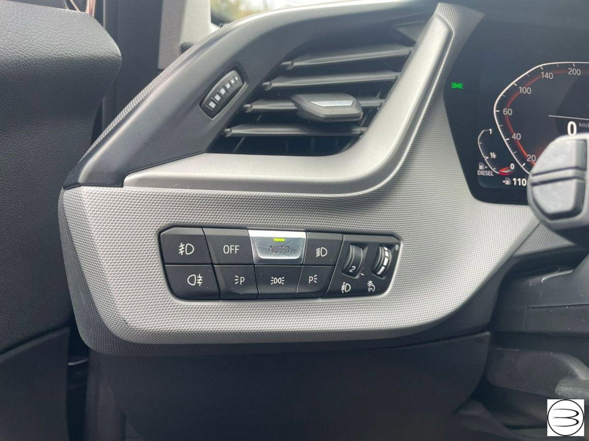 BMW Serie 1 116d 5p. Sport (10)