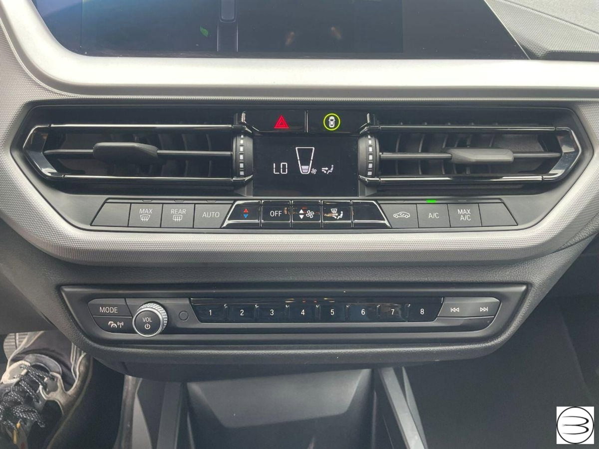 BMW Serie 1 116d 5p. Sport (17)