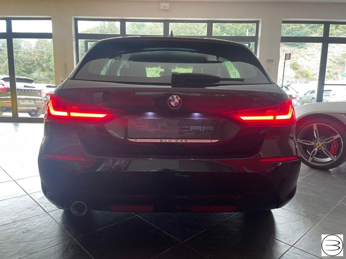 BMW Serie 1 116d 5p. Sport (5)