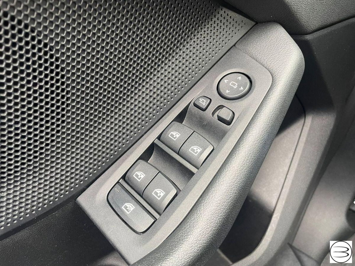 BMW Serie 1 116d 5p. Sport (8)