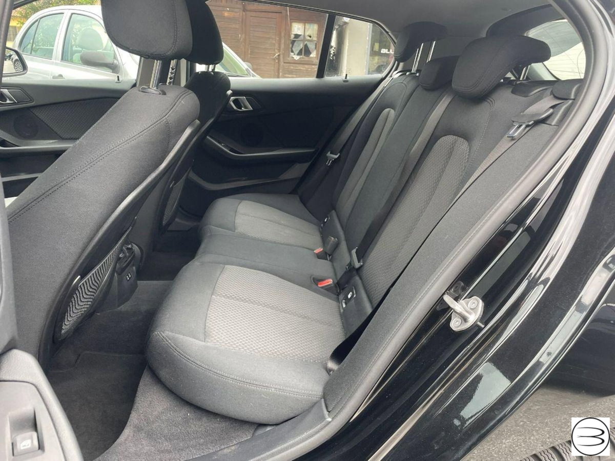 BMW Serie 1 116d 5p. Sport (9)