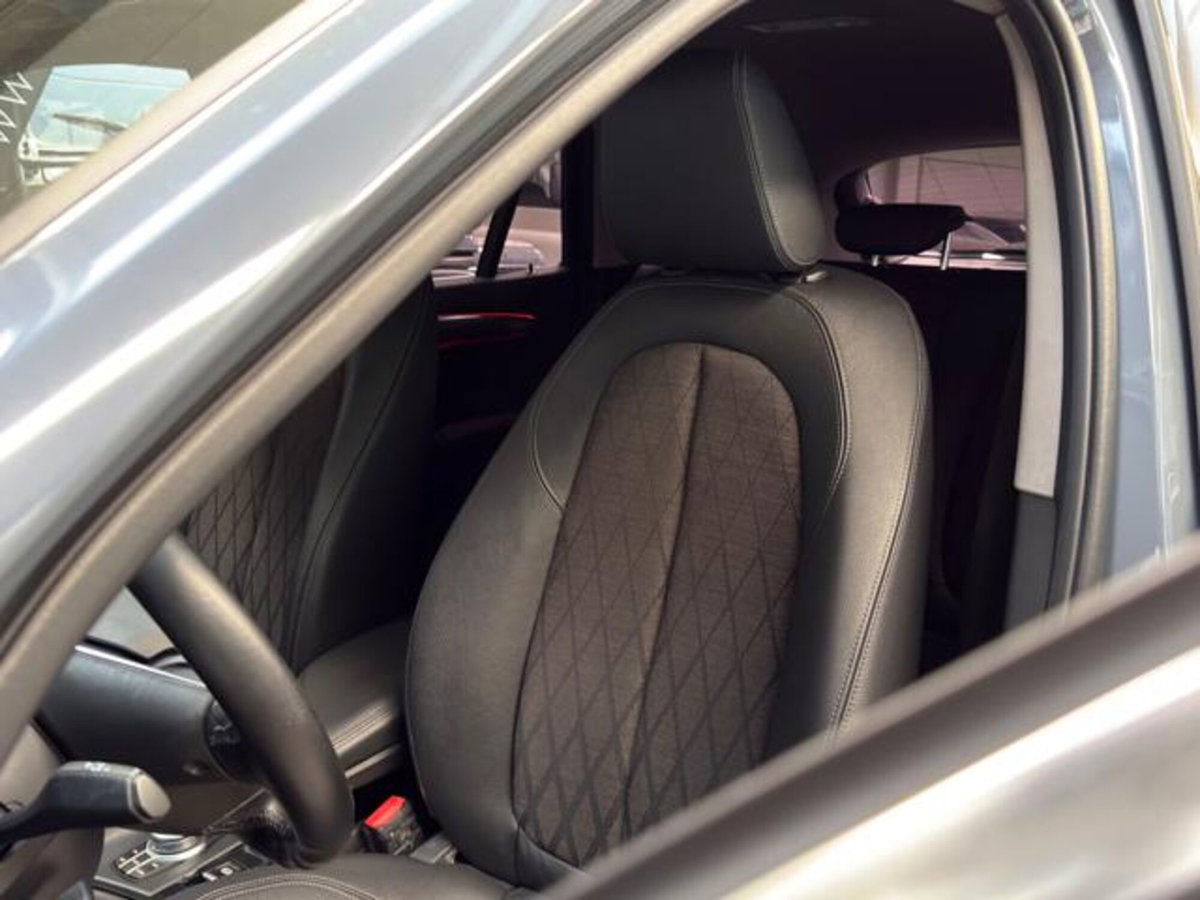 BMW X1 xDrive18d xLine Plus (11)