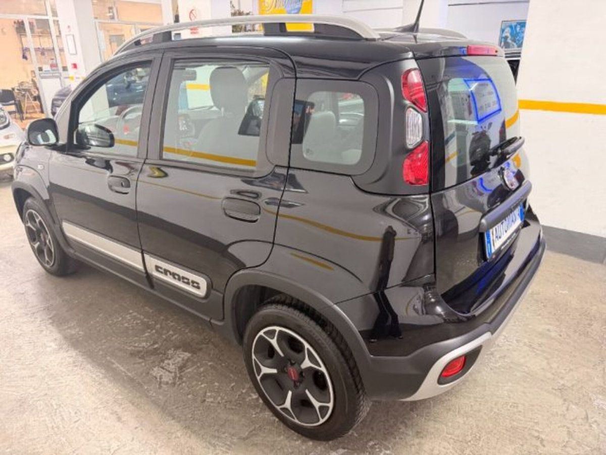 Fiat Panda Cross 1.0 firefly hybrid Cross s&s 70cv 5p.ti (10)