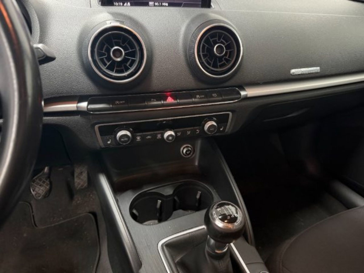 Audi A3 Sportback 1.6 TDI 116 CV Design (10)