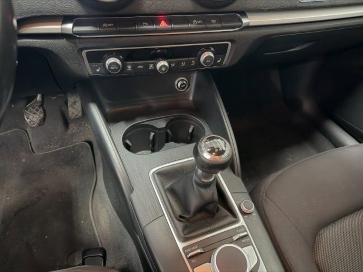 Audi A3 Sportback 1.6 TDI 116 CV Design (11)