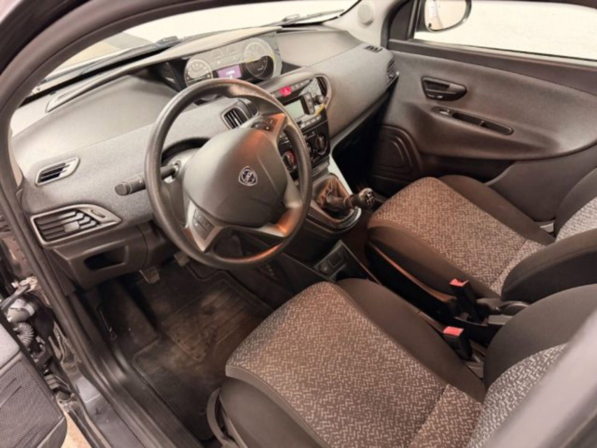 Lancia Ypsilon 1.2 69 CV 5 porte S&S Elefantino Blu (6)