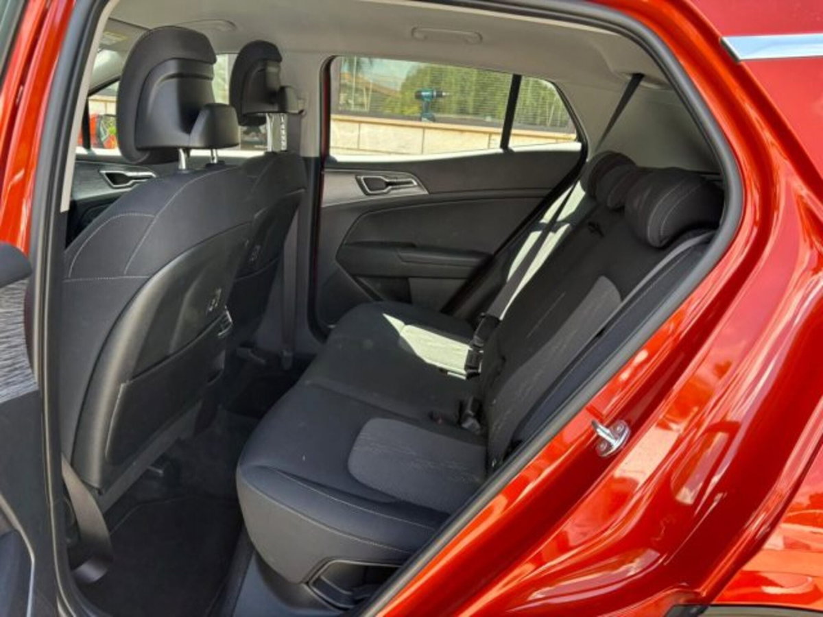 Kia Sportage 1.6 crdi mhev Business dct (8)