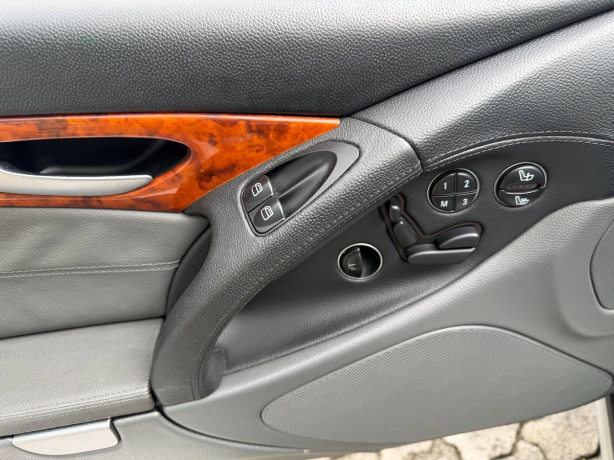 Mercedes-Benz CLS 500 (11)