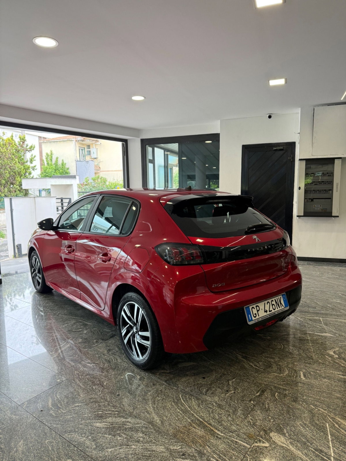 Peugeot 208 PureTech 75 Stop&Start 5 porte Allure (6)