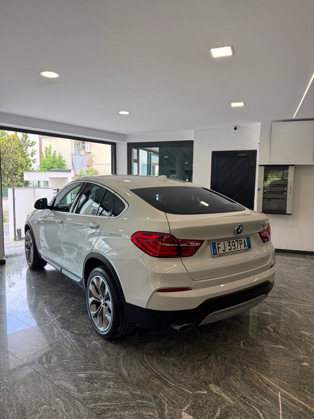 BMW X4 xDrive20d xLine (2)
