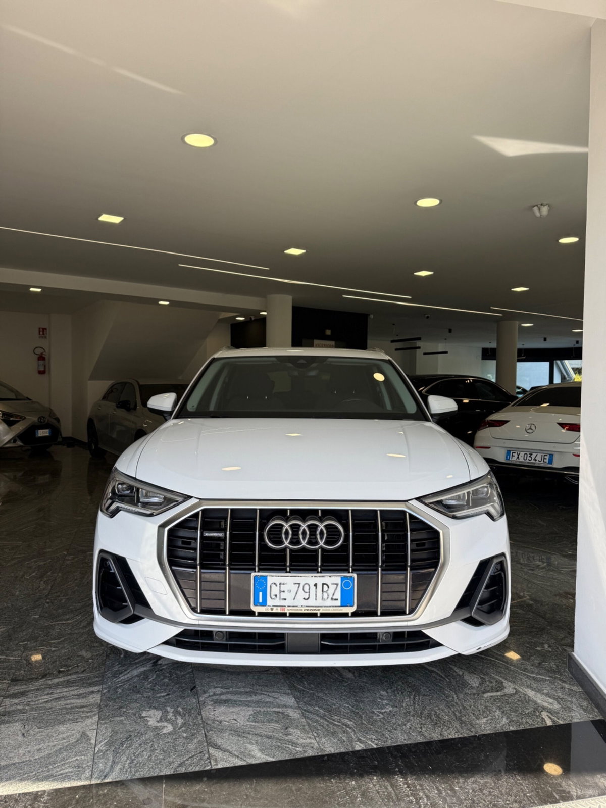 Audi Q3 Sportback 40 TDI quattro S tronic S line edition (2)