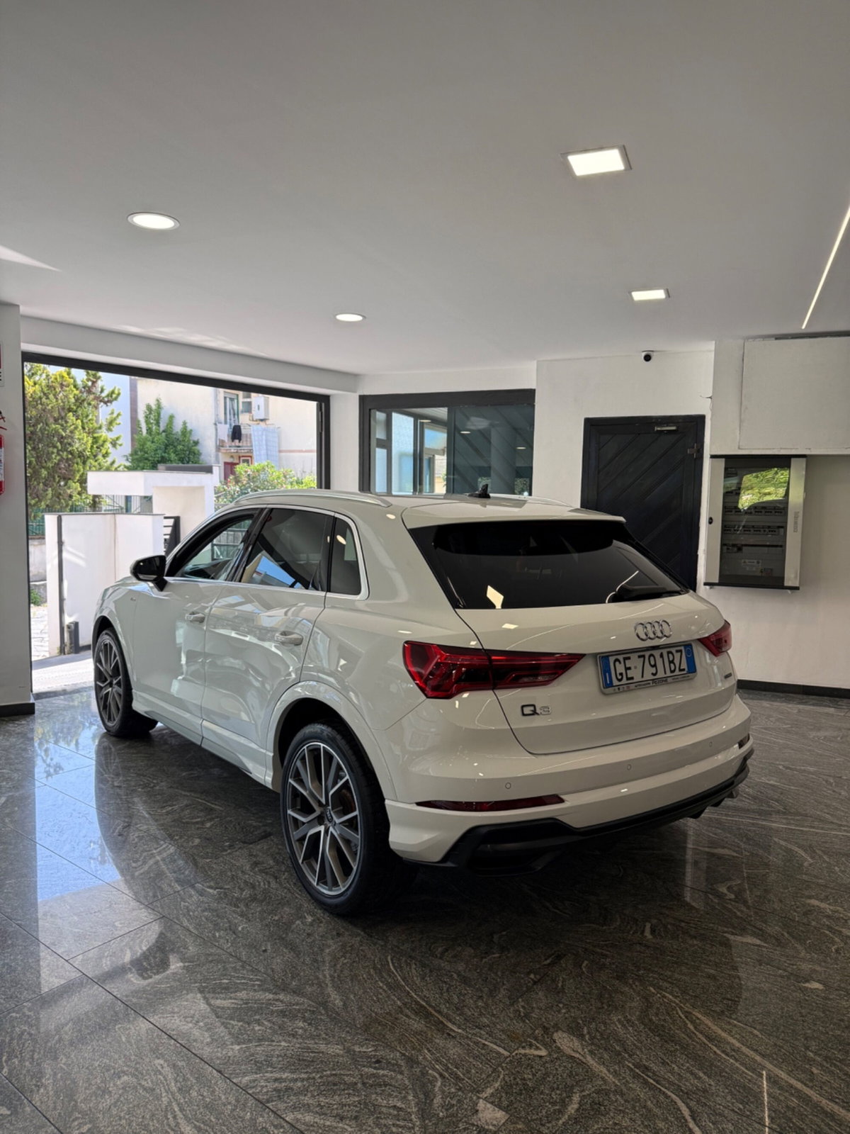 Audi Q3 Sportback 40 TDI quattro S tronic S line edition (6)