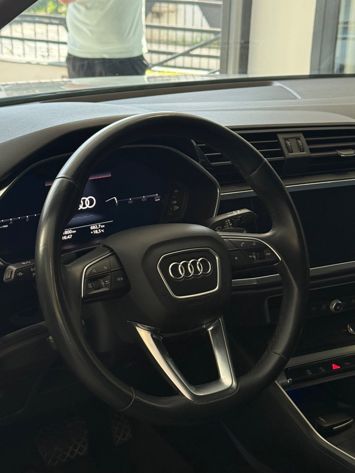 Audi Q3 Sportback 40 TDI quattro S tronic S line edition (8)