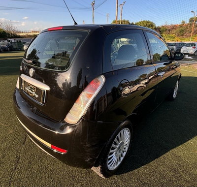 Lancia Ypsilon 1.2 Argento (3)