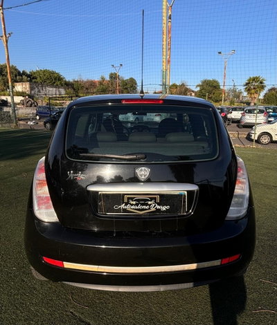 Lancia Ypsilon 1.2 Argento (4)