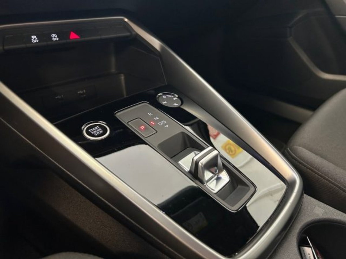 Audi A3 Sportback 30 TDI S tronic Business (13)