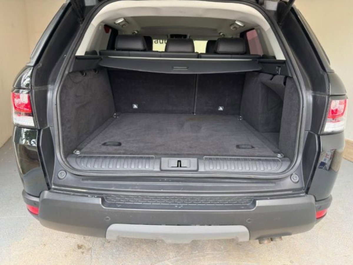 Land Rover Range Rover Velar 2.0D I4 240 CV S (10)